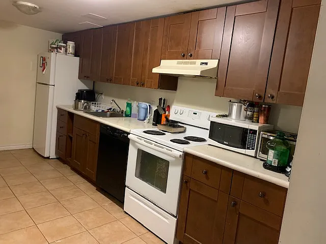 559 Kininvie Dr #2 — Photo 5