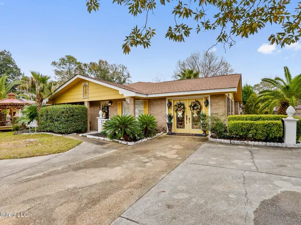 609 W David Dr, Gulfport, MS 39503