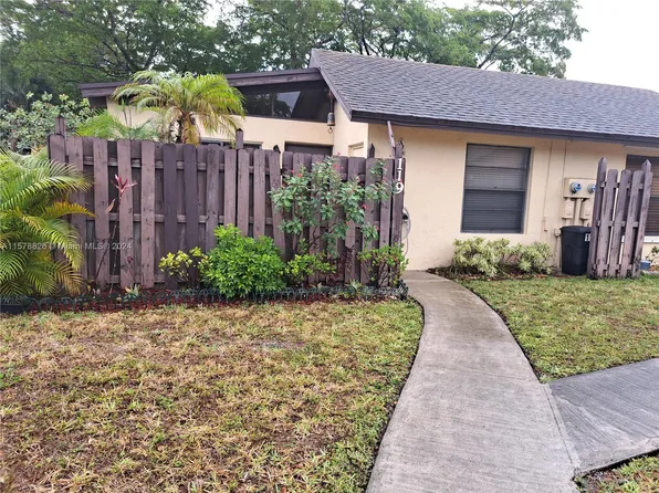 (undisclosed Address), Hollywood, FL 33024