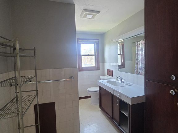 2nd image of 239 W Water St