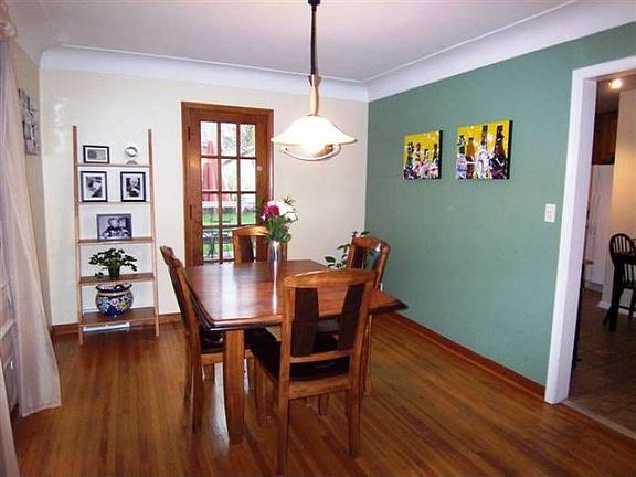 4th image of 2413 Pemberton Dr