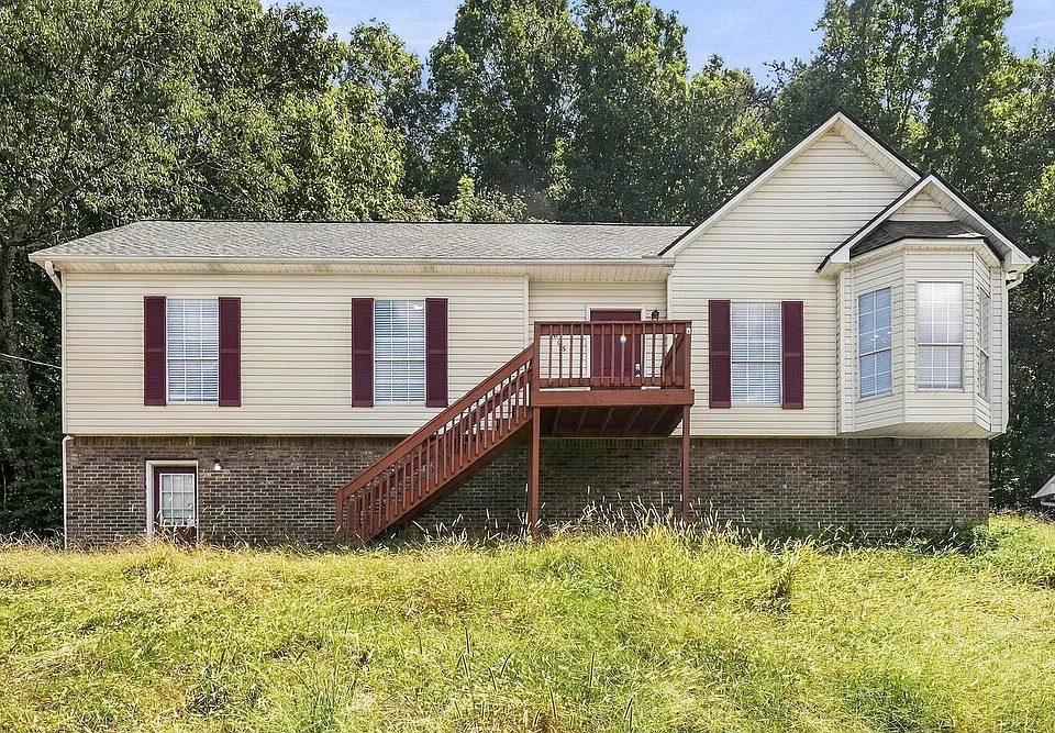 1805 Molly Ln