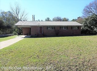 119 Catherine St, Fitzgerald, GA 31750