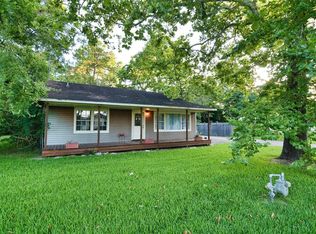 811 S Illinois Ave, League City, TX 77573