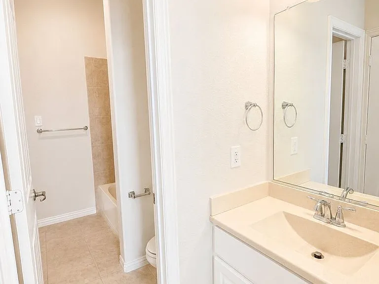 1033 Lone Ivory Trl — Photo 26
