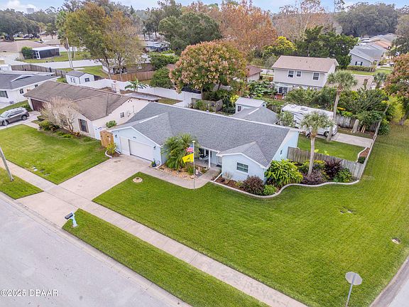 4th image of 2951 Gaslight Dr