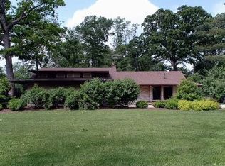 330 Forest Trl, Oak Brook, IL 60523