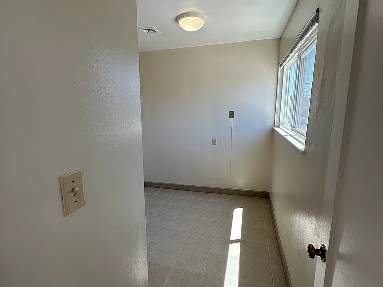 2201 El Dorado — Photo 15