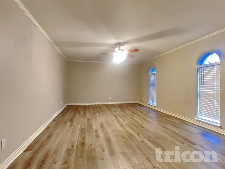 1201 Kingston Dr — Photo 3