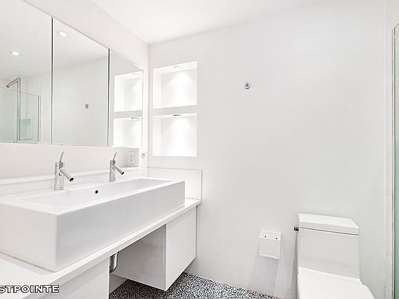 3rd image of 420 W 23rd St APT 8C