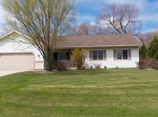 N2738 Windridge Dr, Waldo, WI 53093