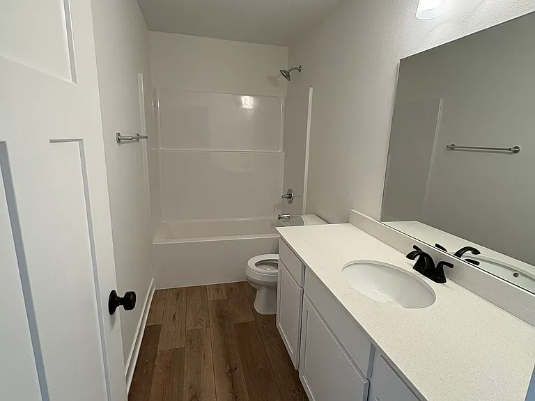 220 NW Waverly Dr #1 — Photo 27