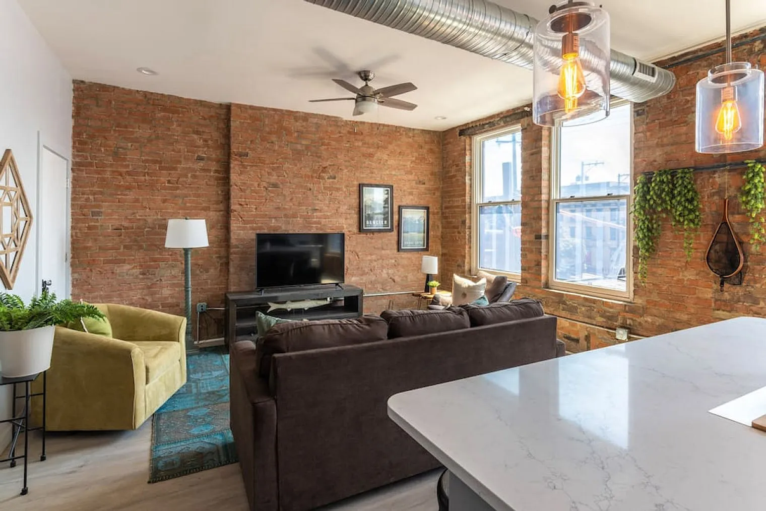 1 bed, 1.0 bath, 710 sqft, $2,476 — Photo 4