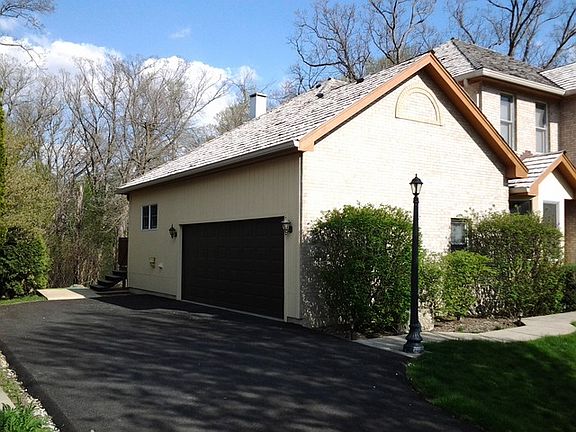 3rd image of 1611 Far Hills Dr