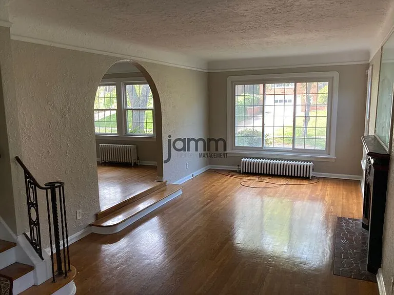 3722 Meadowbrook Blvd — Photo 2