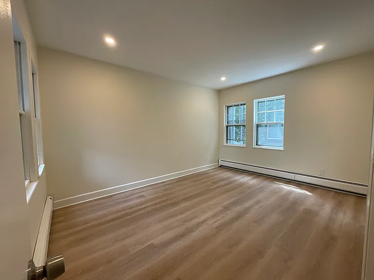 49 Irving St #3 — Photo 20