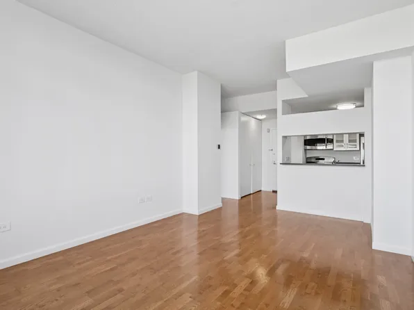 189 West 89th Street image 1 of 12