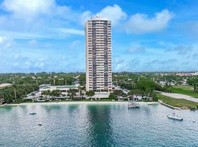 5600 N Flagler Dr