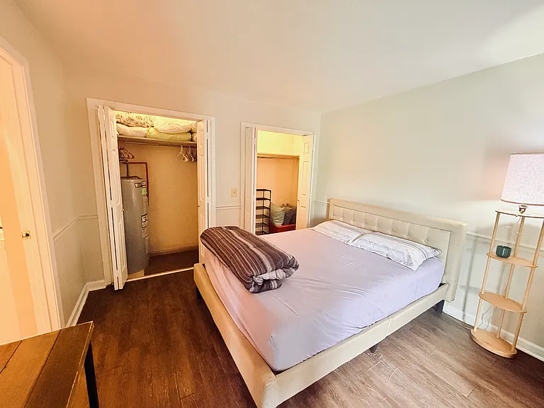 115 E Walnut St #42 — Photo 9