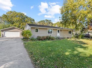 875 Heritage Trl, Oshkosh, WI 54904