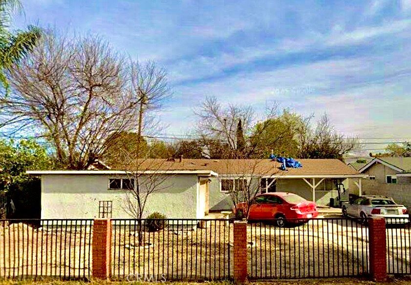 1st image of 1084 Del Valle Ave