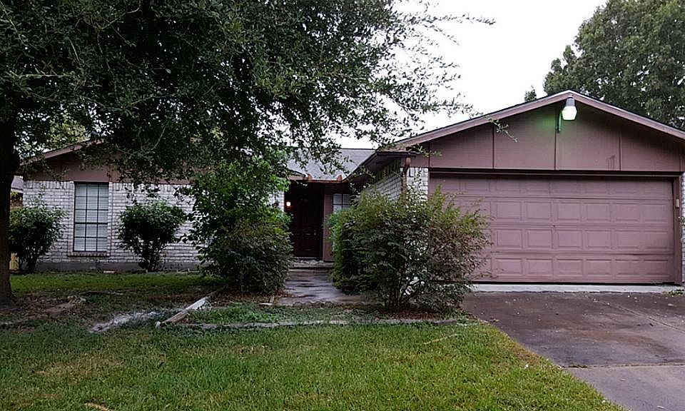 1st image of 15311 Camino Del Sol Dr