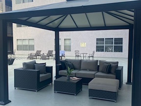 5th image of 5332 Russell Ave #204