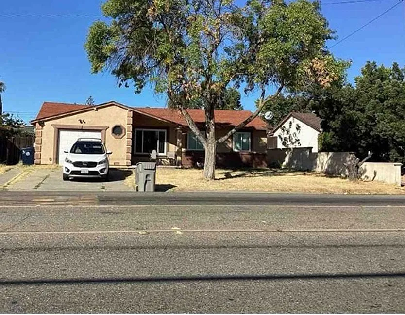 2019 Ethan Way photo 1