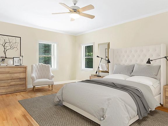 3rd image of 1 Jeffrey Ln