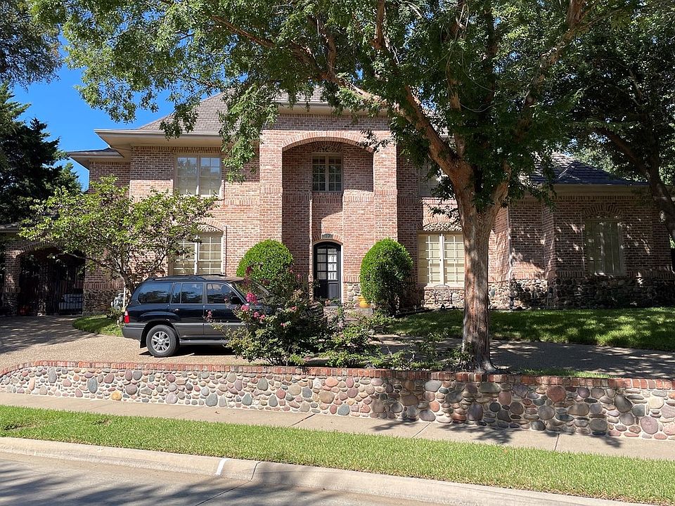1st image of 17 Winding Hollow Ln