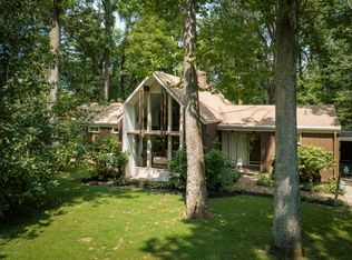 1706 Magnolia Ln, Anchorage, KY 40223