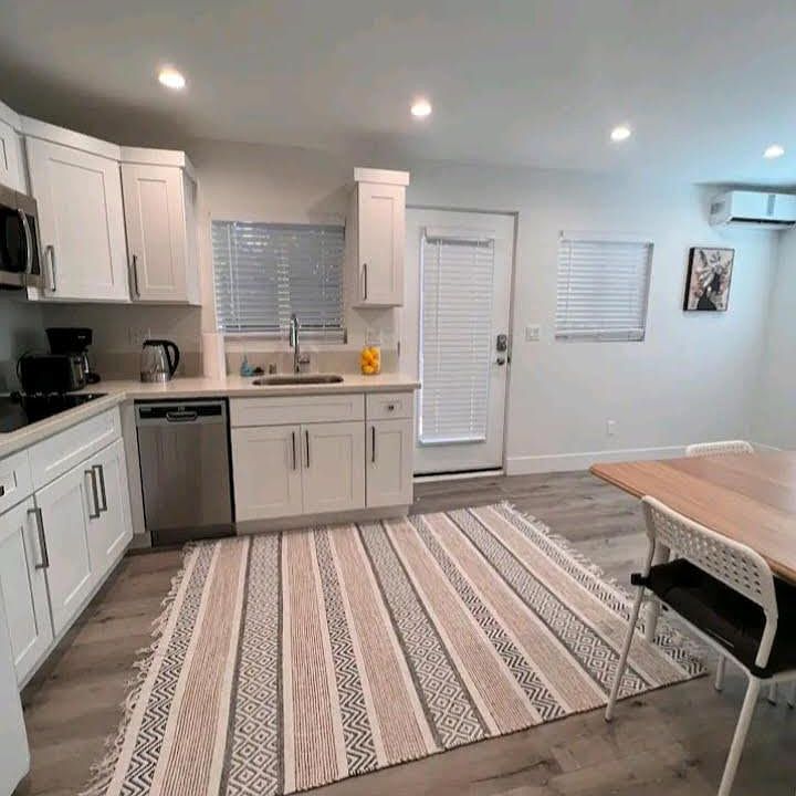 1st image of 8549 1/2 Elizalde Ave