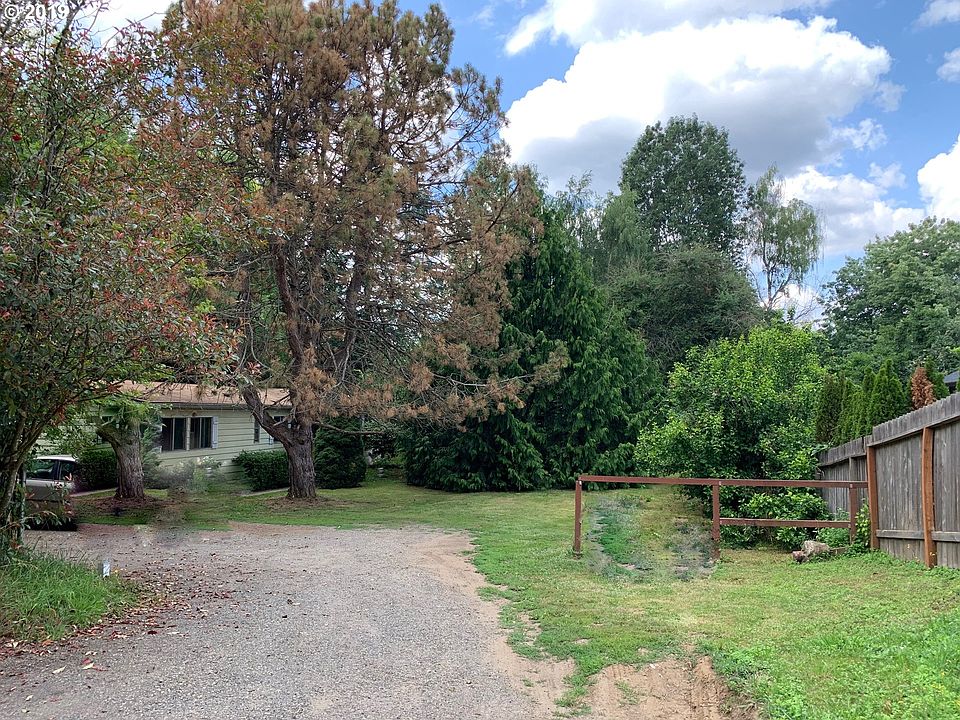 1st image of 5712 NE 40th St