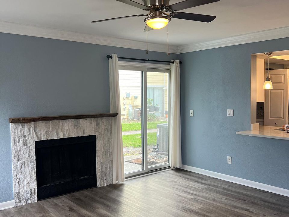 1st image of 100 Fairways Blvd #1505