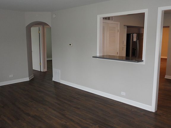 5th image of 4020 W 100th St