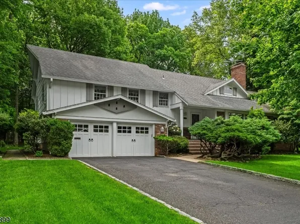 1110 Minisink Way, Westfield Town, NJ 07090