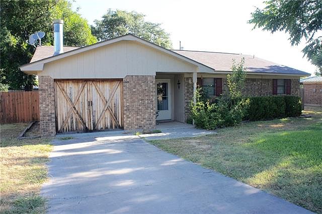 1st image of 3912 Crestridge Dr