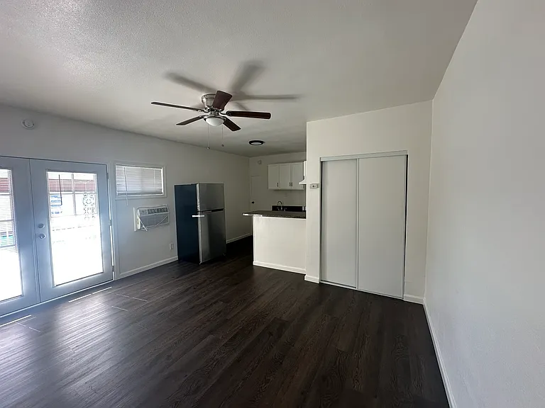 2232 W Via Corona #H — Photo 10