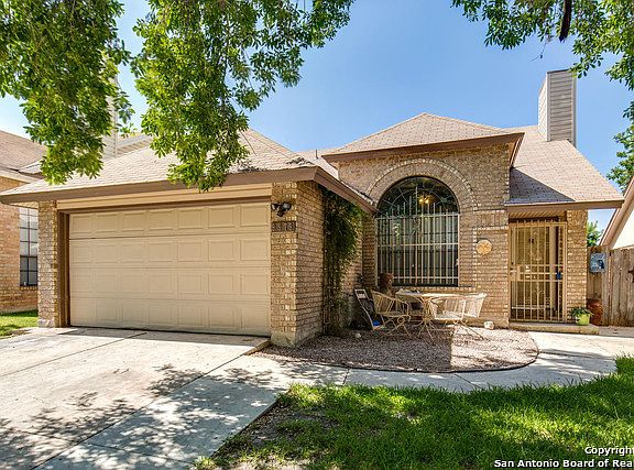 3rd image of 9979 Echo Plain Dr