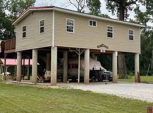 194 S River Rd, Elsberry, MO 63343