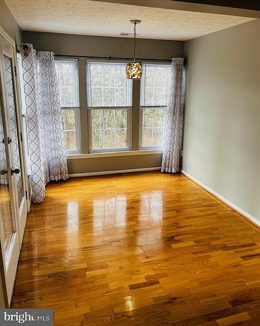 1st image of 811 Deering Rd #7F