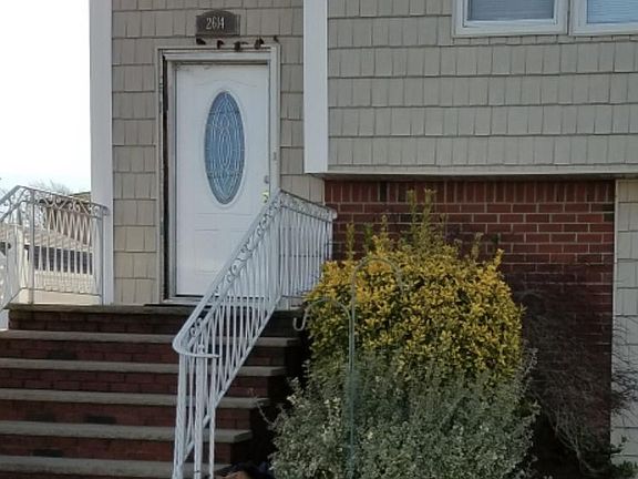 3rd image of 2614 8th Ave