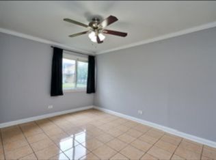 930 Beau Dr UNIT 101, Des Plaines, IL 60016