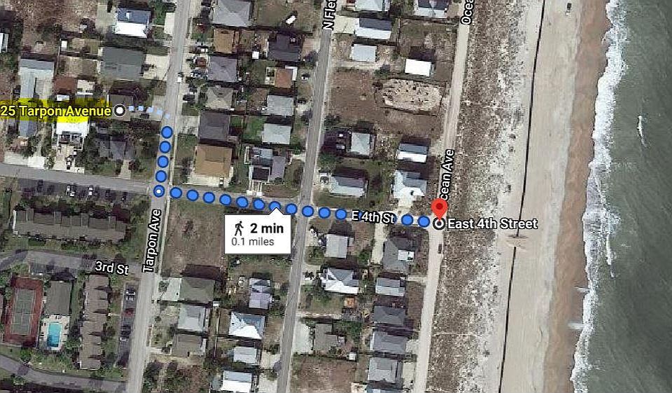 Easy 2 min short stroll to the Beach.