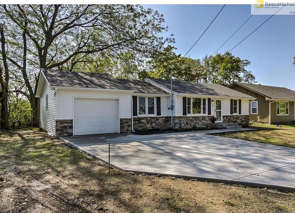 1st image of 3609 Delavan Ave