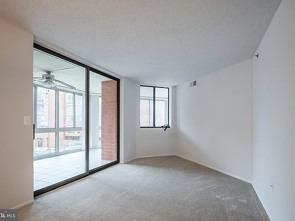 5th image of 1001 N Vermont St APT 311
