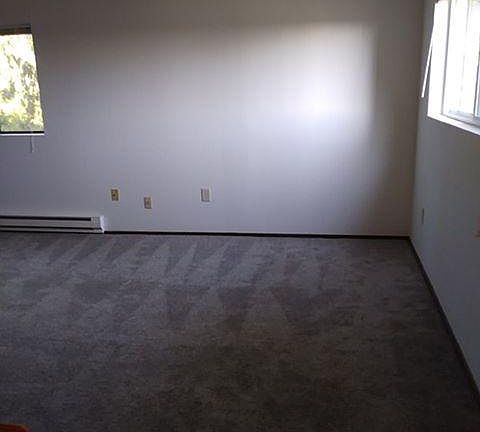 5th image of 11038 Greenwood Ave N APT 35