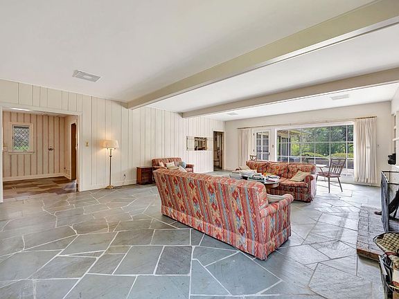 5th image of 6565 Bunker Ln