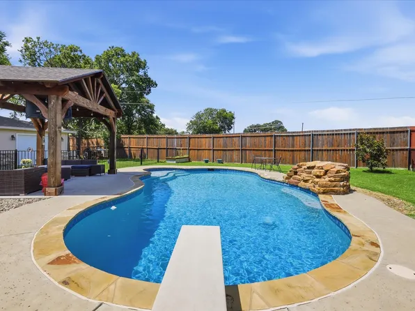 405 Lantern Ridge Dr, Mansfield, TX 76063