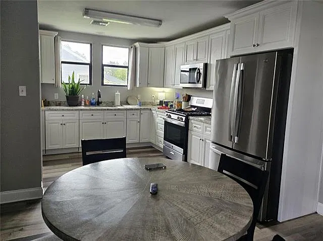 4 bed, 2.0 bath, 1460 sqft, $1,800 — Photo 3